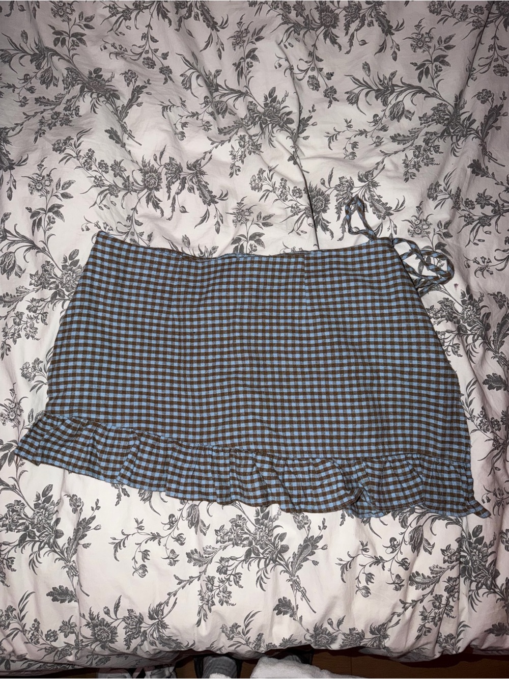 ASO Noah Morgan in My Fault: London Kimchi Blue Brown Checkered Skort - Picture 5 of 5